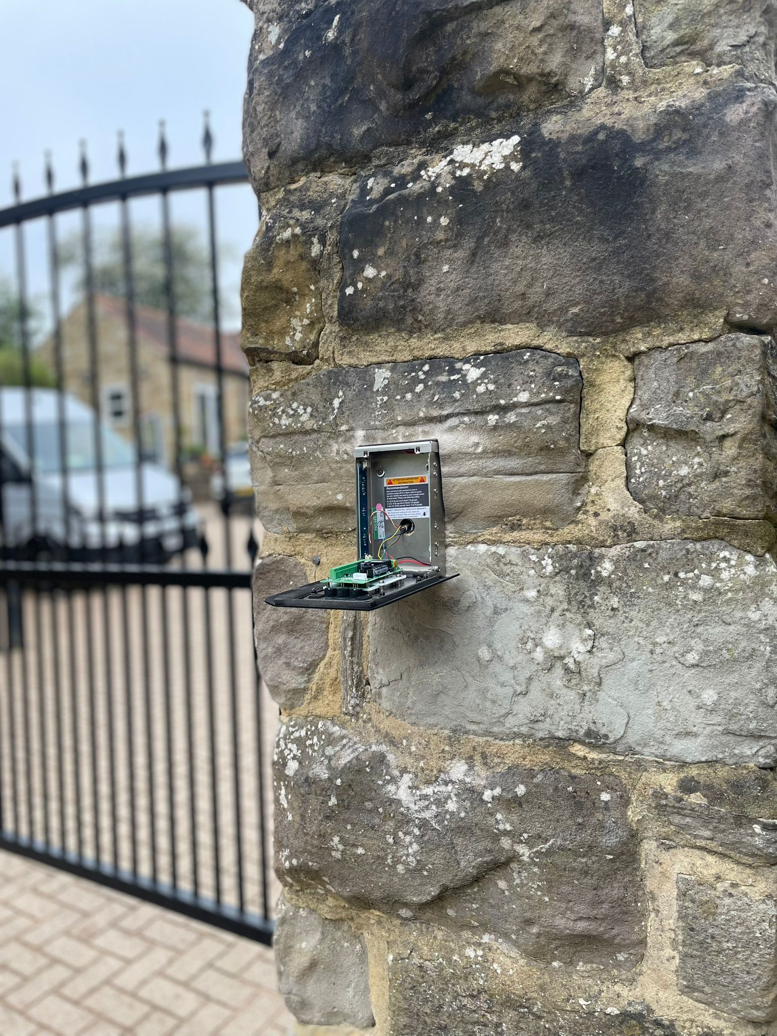 This image shows an AES standalone GSM/4G Keypad.